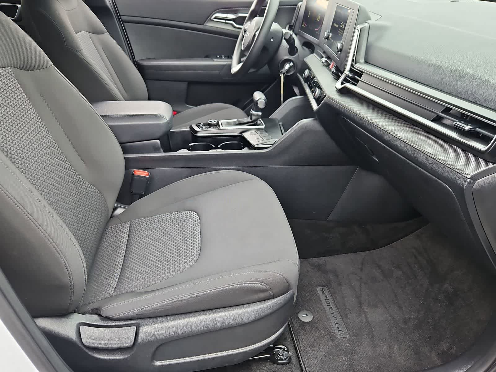 Thumbnail: 2025 Kia Sportage - 21