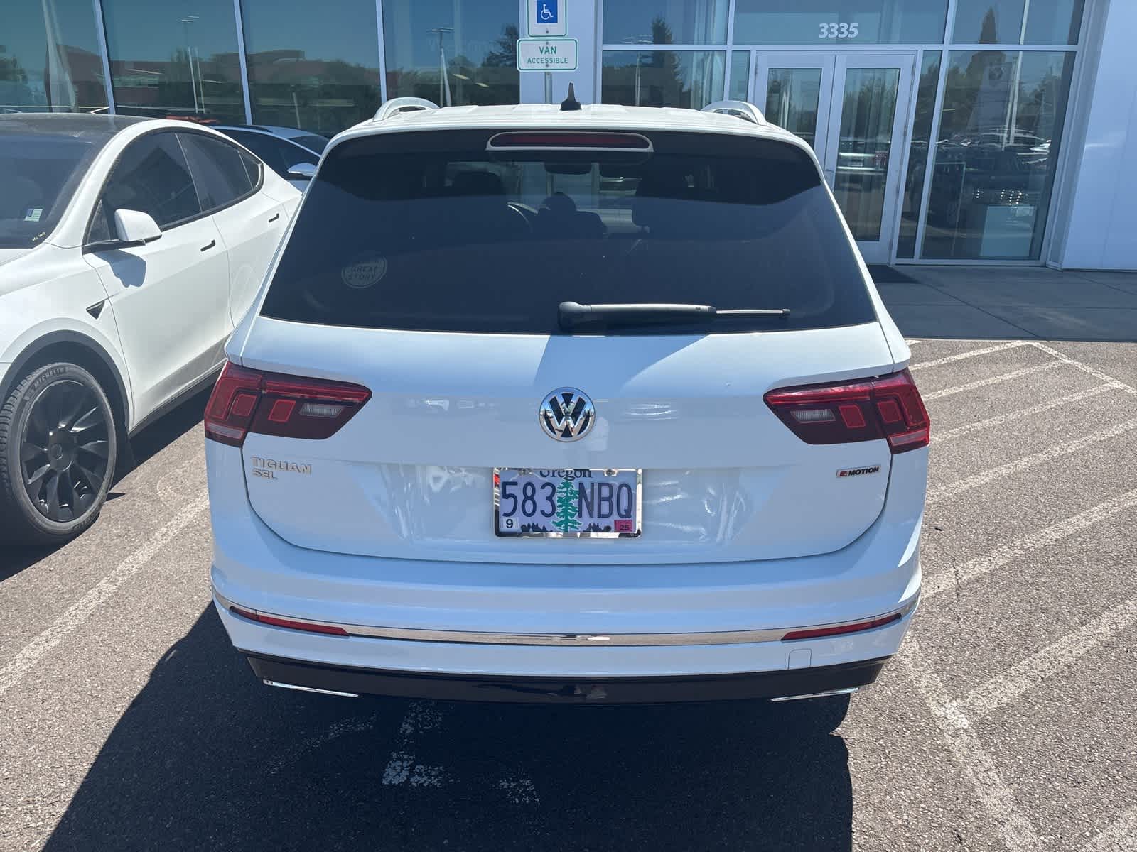 Thumbnail: 2021 Volkswagen Tiguan - 5