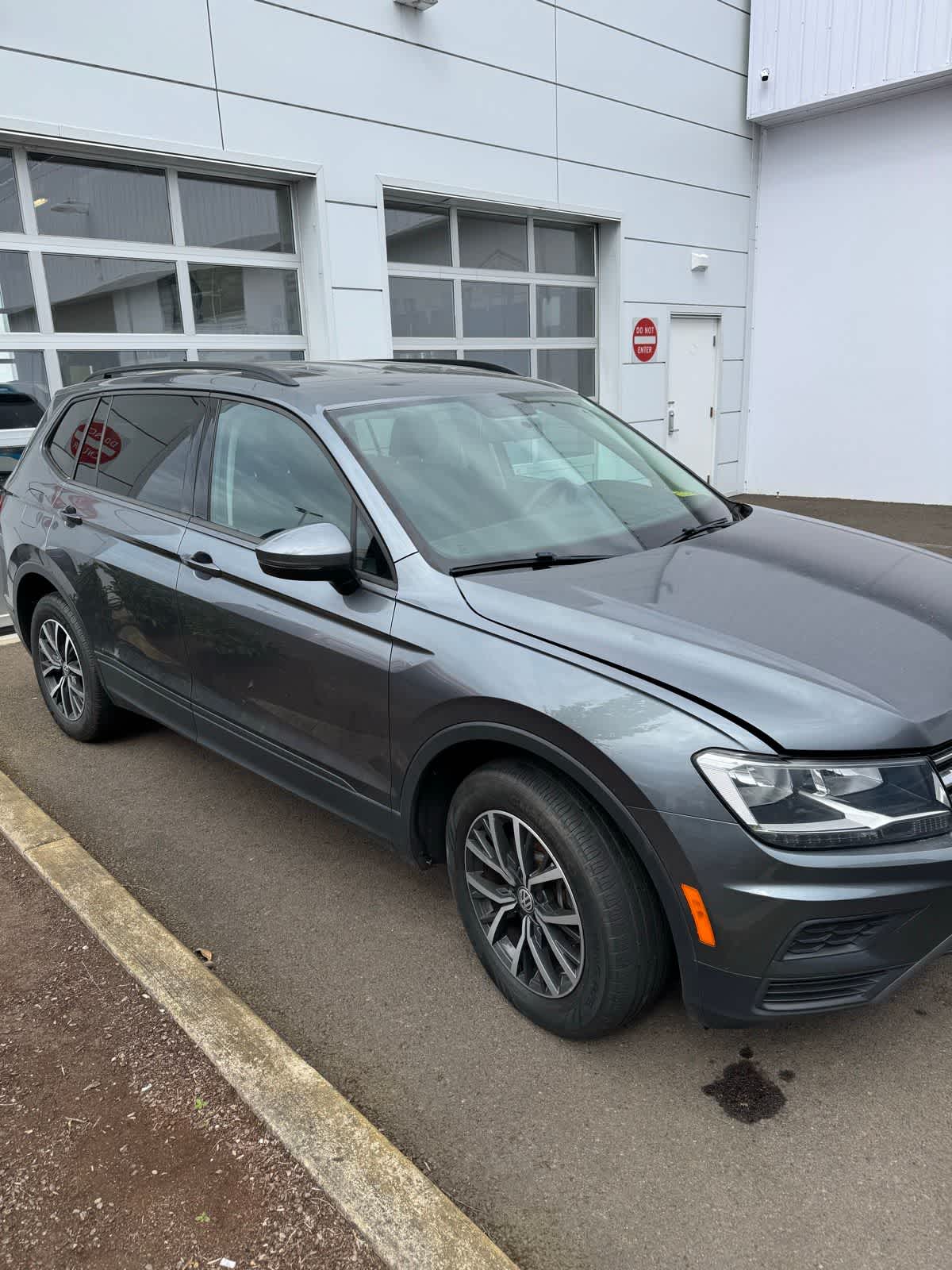Thumbnail: 2021 Volkswagen Tiguan - 4