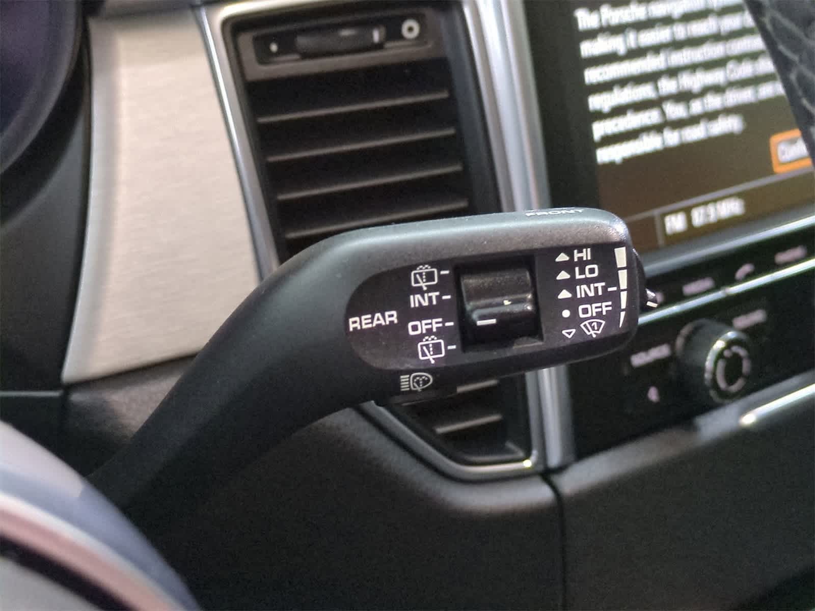 Thumbnail: 2015 Porsche Macan - 26