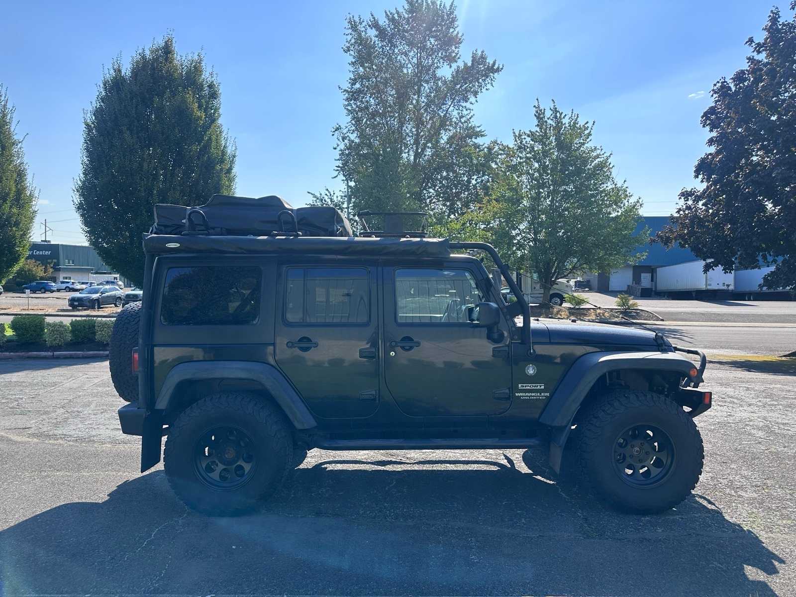 Thumbnail: 2015 Jeep Wrangler - 6