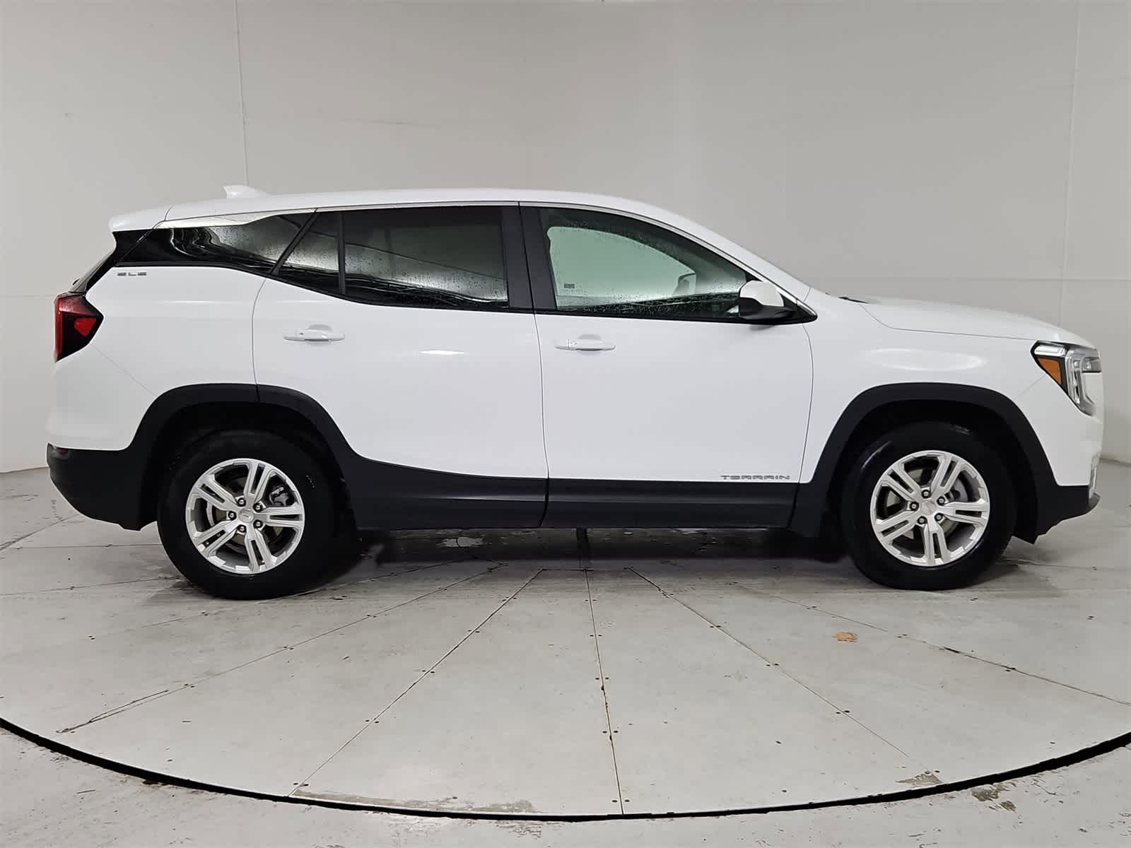 Thumbnail: 2024 GMC Terrain - 7