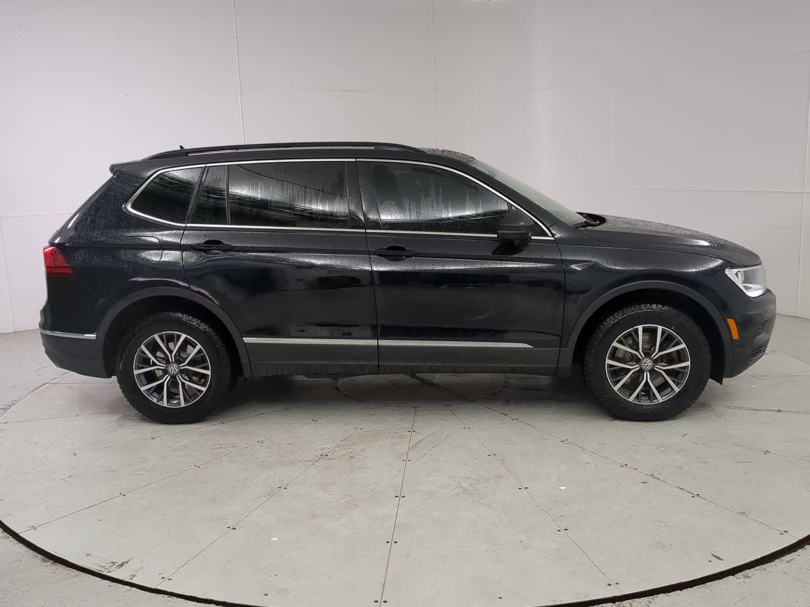 Thumbnail: 2020 Volkswagen Tiguan - 7