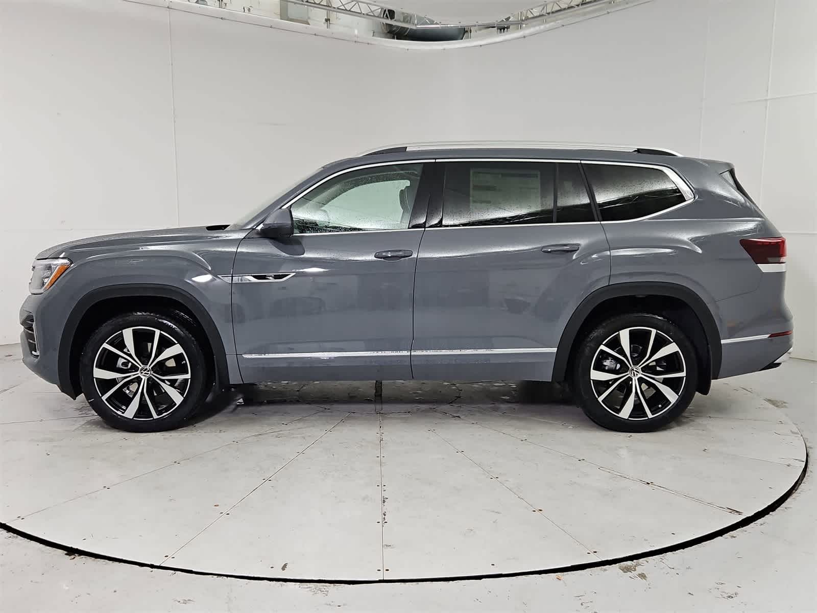 Thumbnail: 2026 Volkswagen Atlas - 3