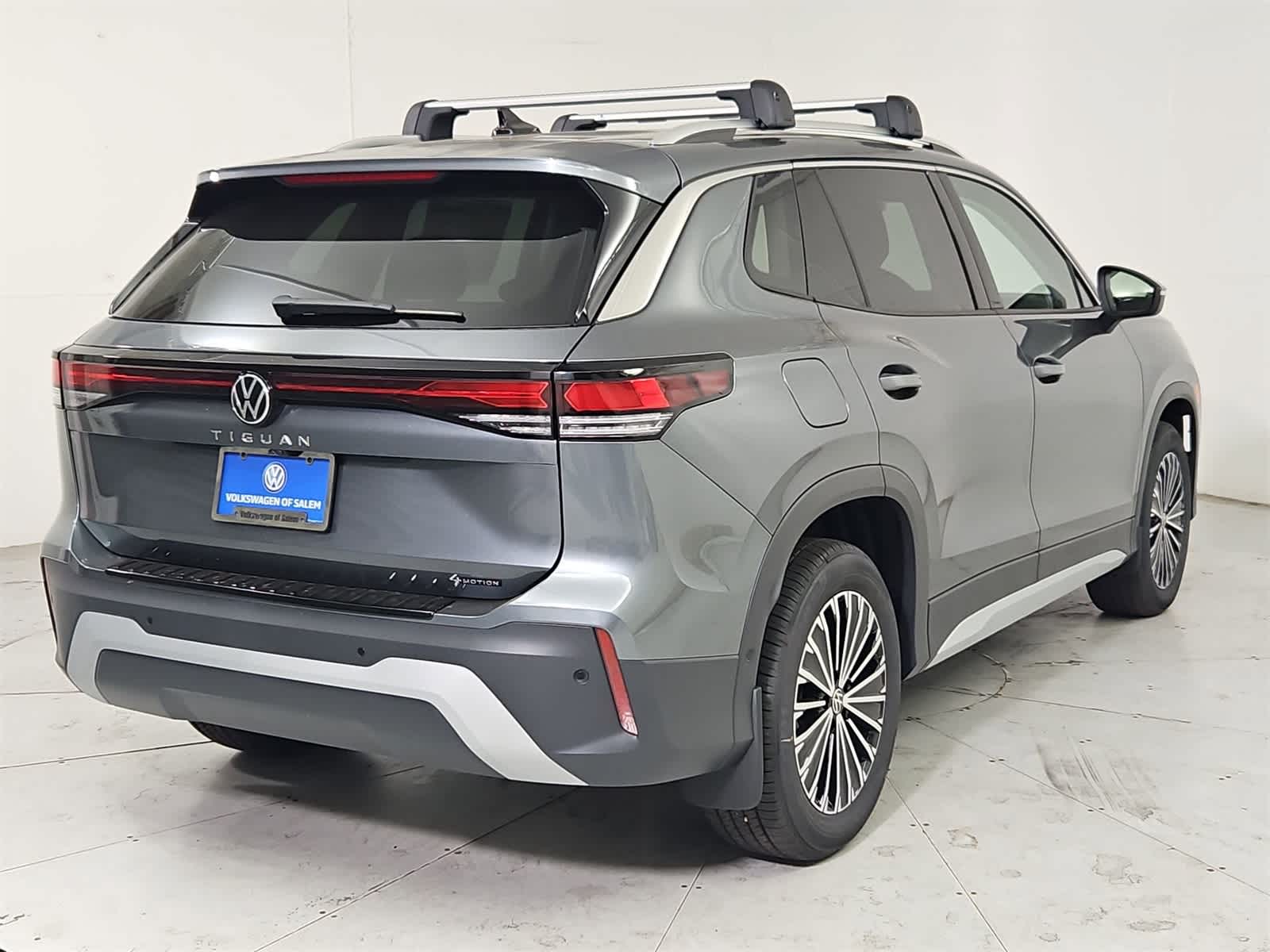 Thumbnail: 2025 Volkswagen Tiguan - 6