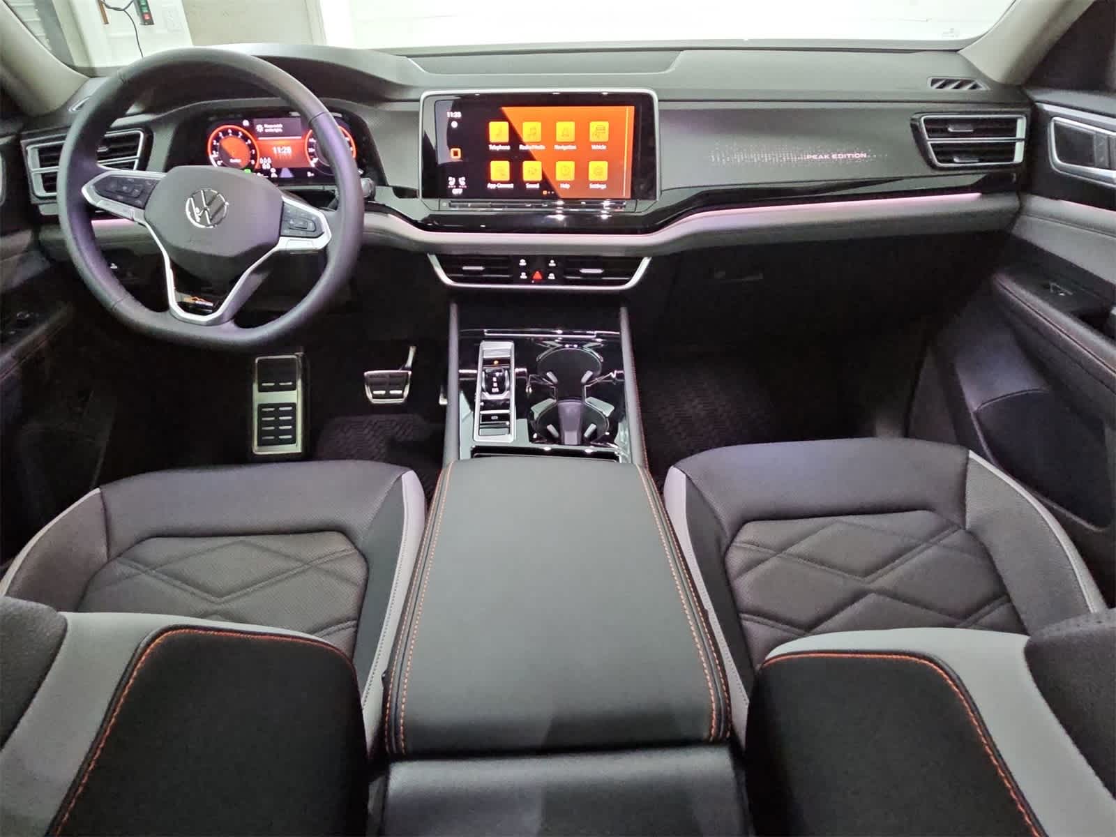 Thumbnail: 2025 Volkswagen Atlas - 14