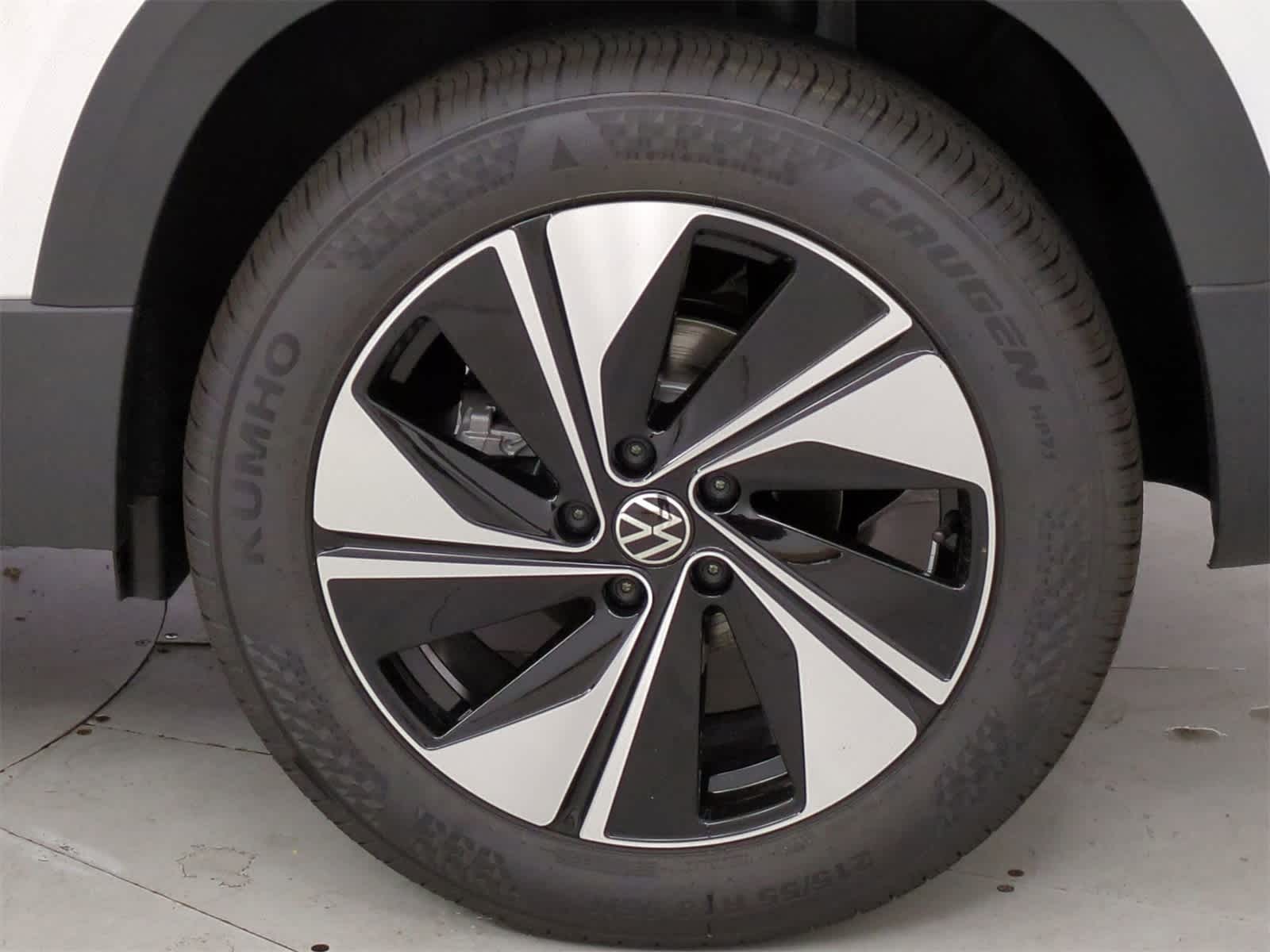 Thumbnail: 2025 Volkswagen Taos - 13