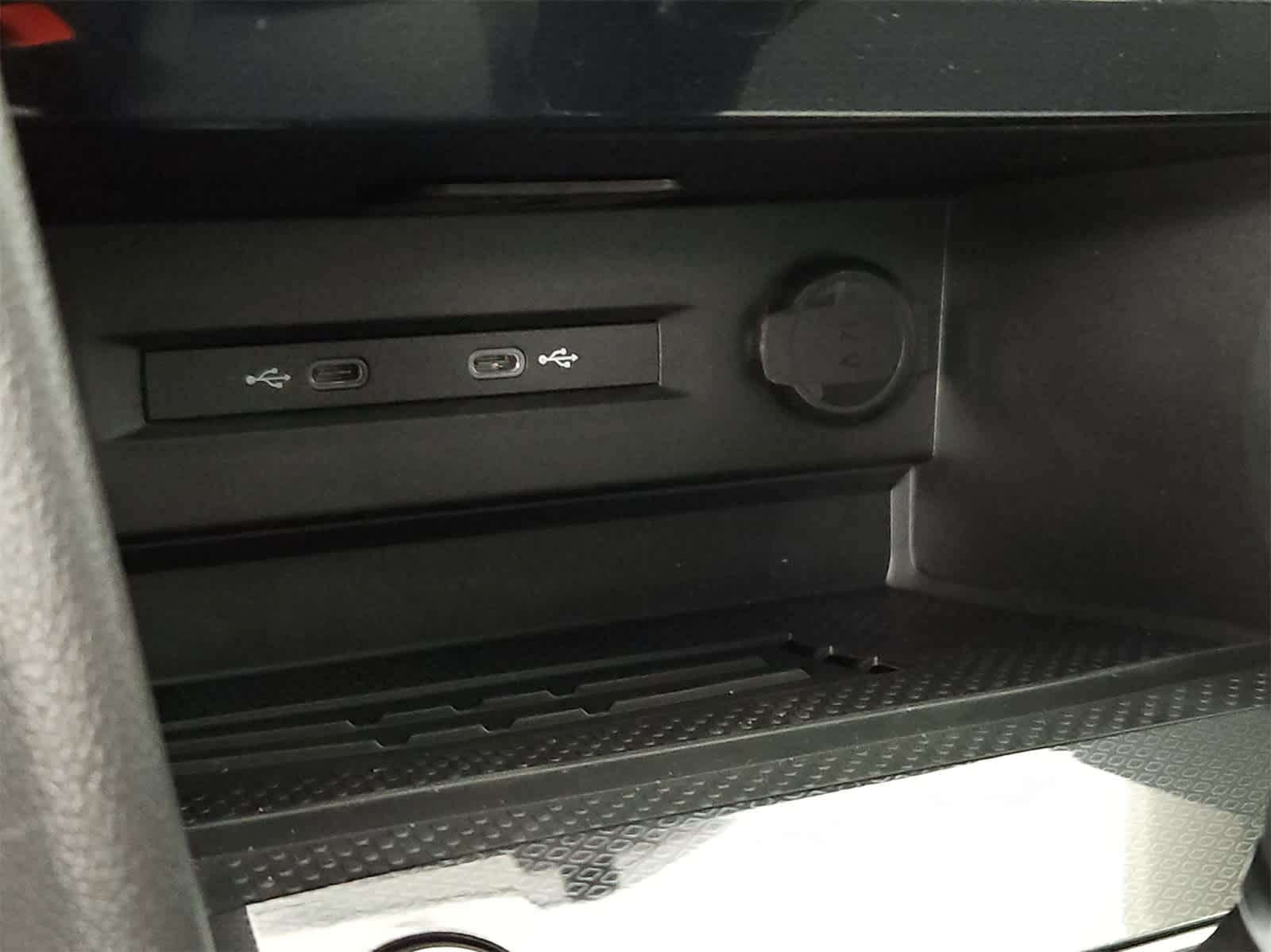 Thumbnail: 2025 Volkswagen Taos - 31