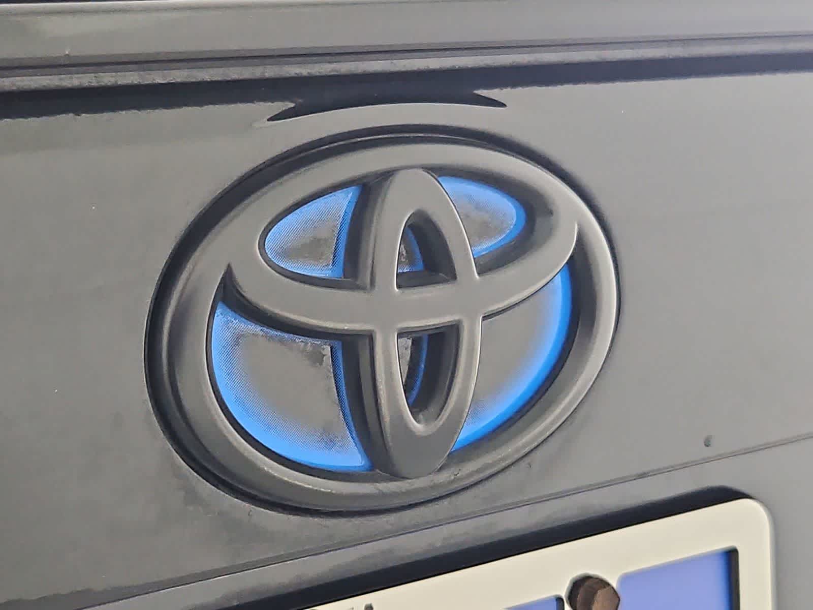 Thumbnail: 2020 Toyota RAV4 - 11