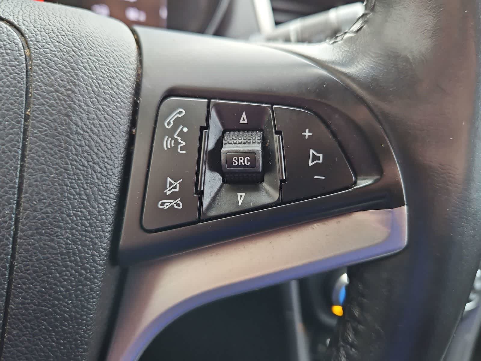 Thumbnail: 2020 Chevrolet Trax - 24