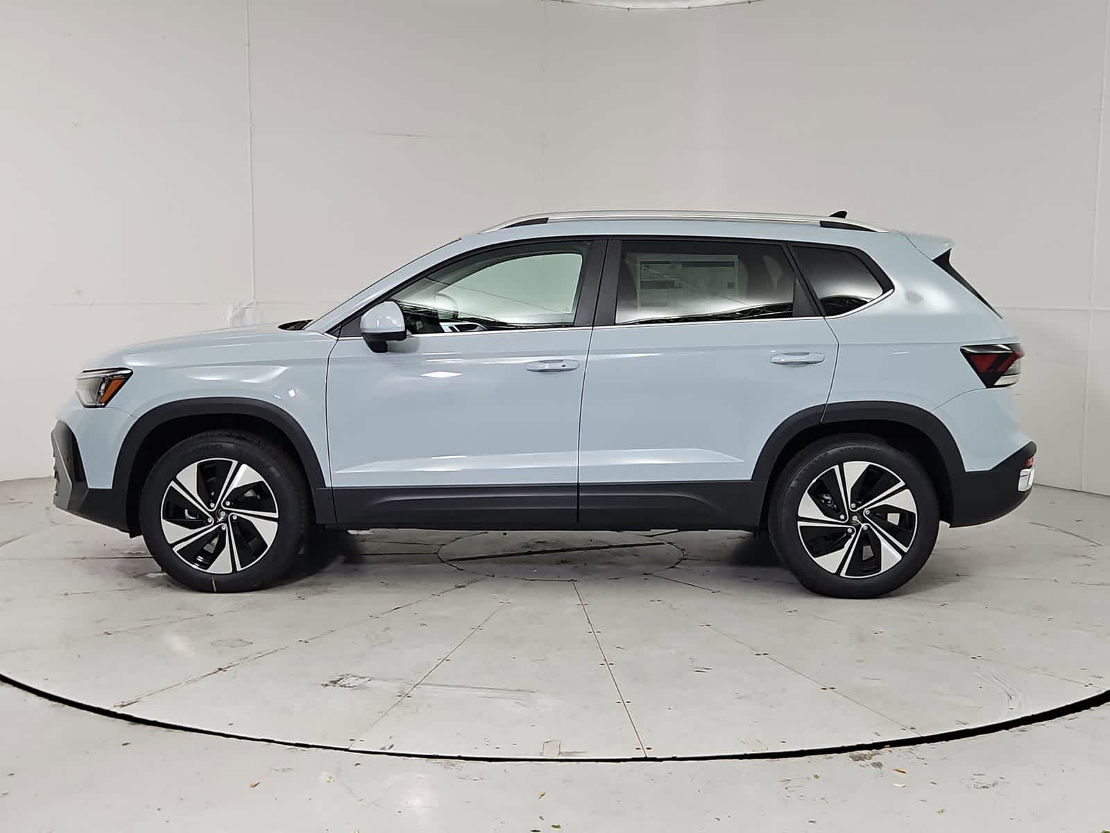 Thumbnail: 2026 Volkswagen Taos - 3