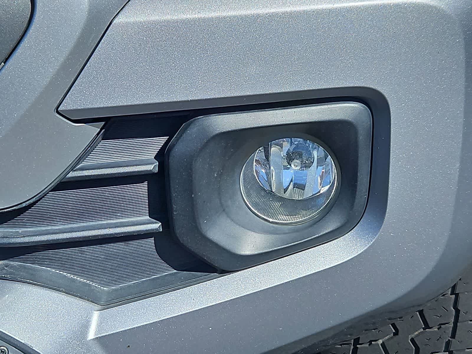 Thumbnail: 2021 Toyota Tacoma - 10