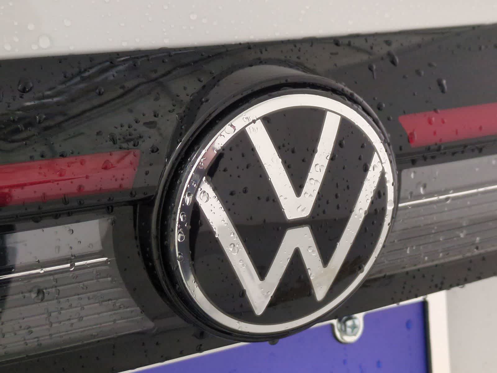 Thumbnail: 2025 Volkswagen Taos - 10