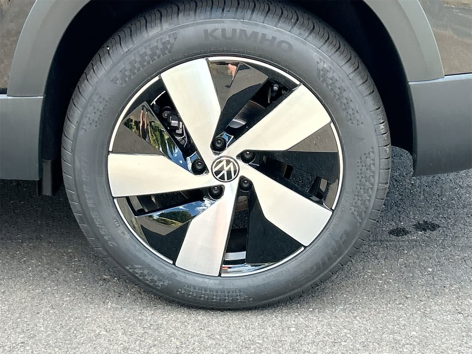 Thumbnail: 2025 Volkswagen Taos - 13