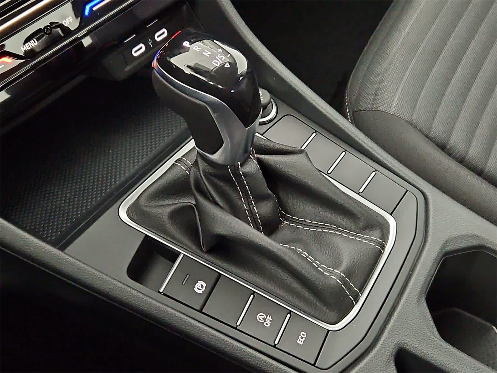 Thumbnail: 2026 Volkswagen Jetta - 32