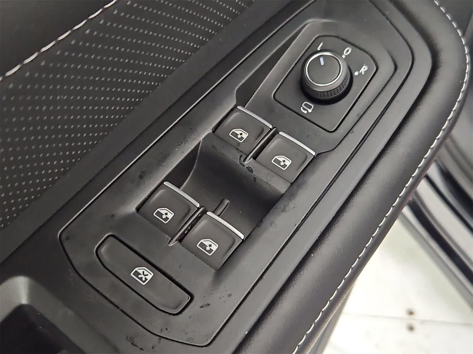 Thumbnail: 2026 Volkswagen Atlas - 17