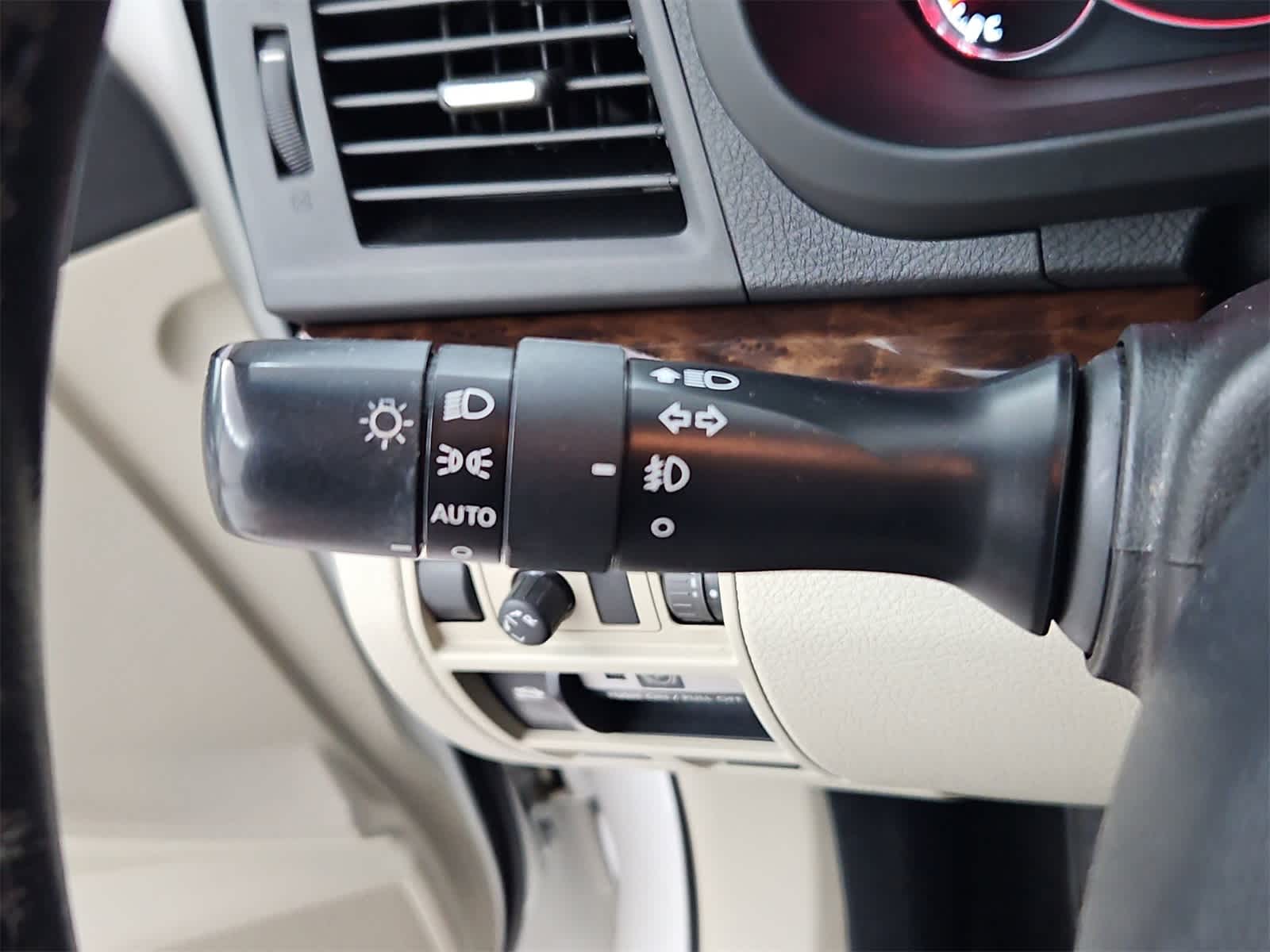 2013 Subaru Legacy Limited 26