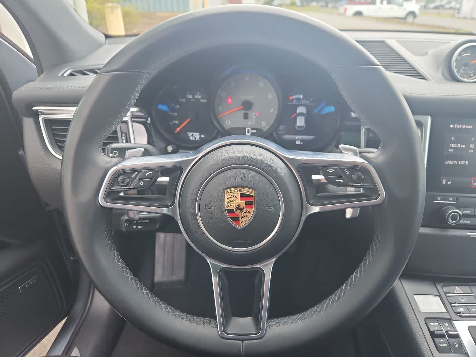 Thumbnail: 2017 Porsche Macan - 24