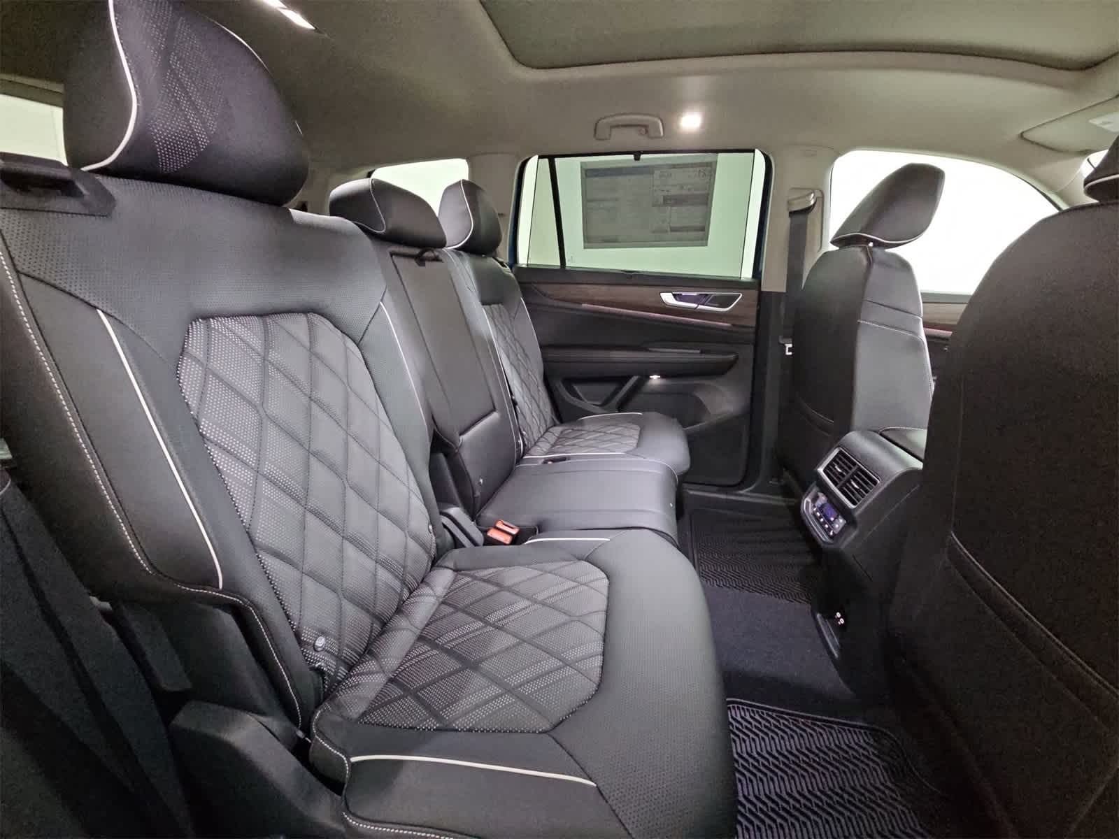 Thumbnail: 2026 Volkswagen Atlas - 21