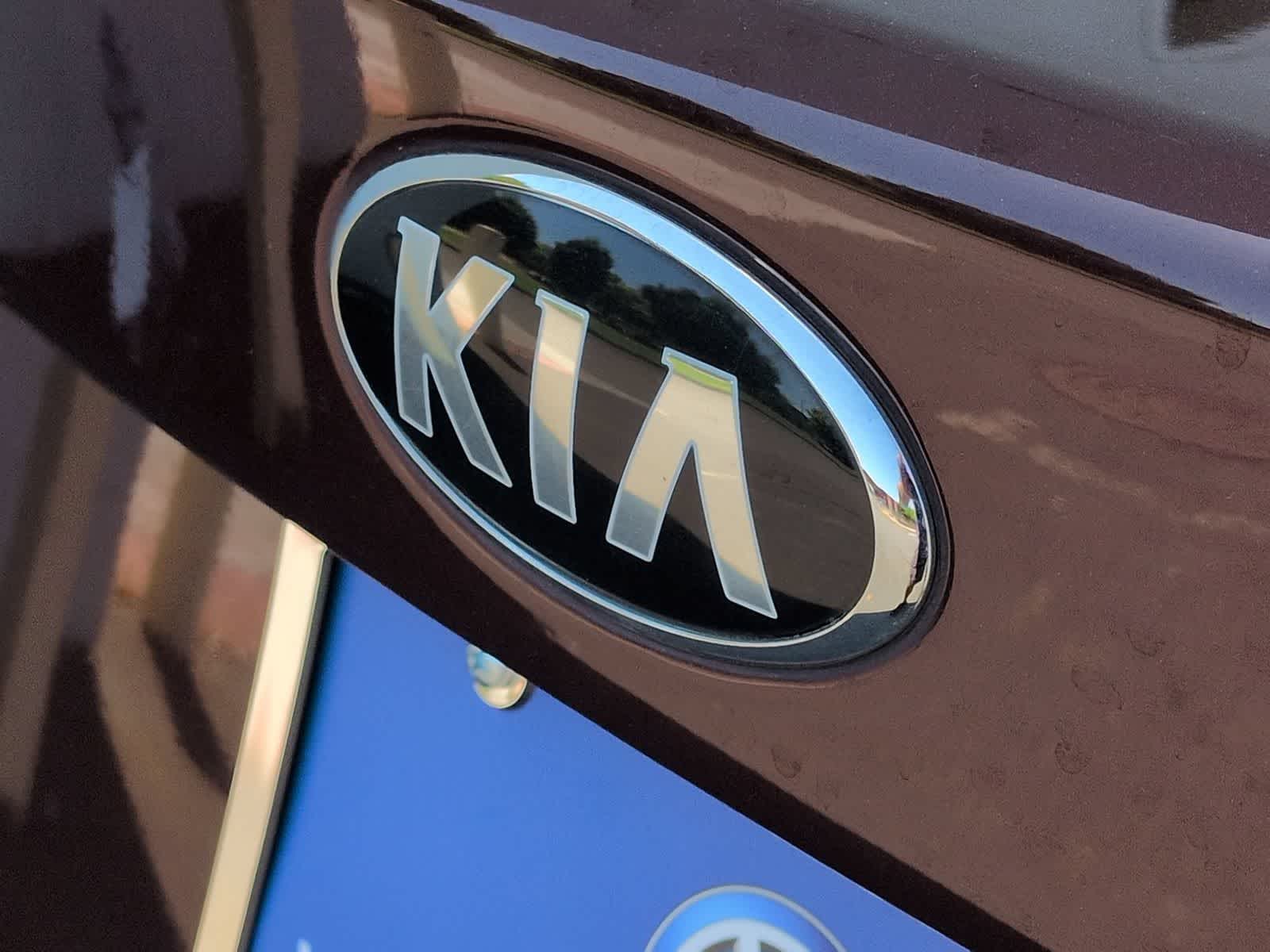 Thumbnail: 2020 Kia Optima - 10
