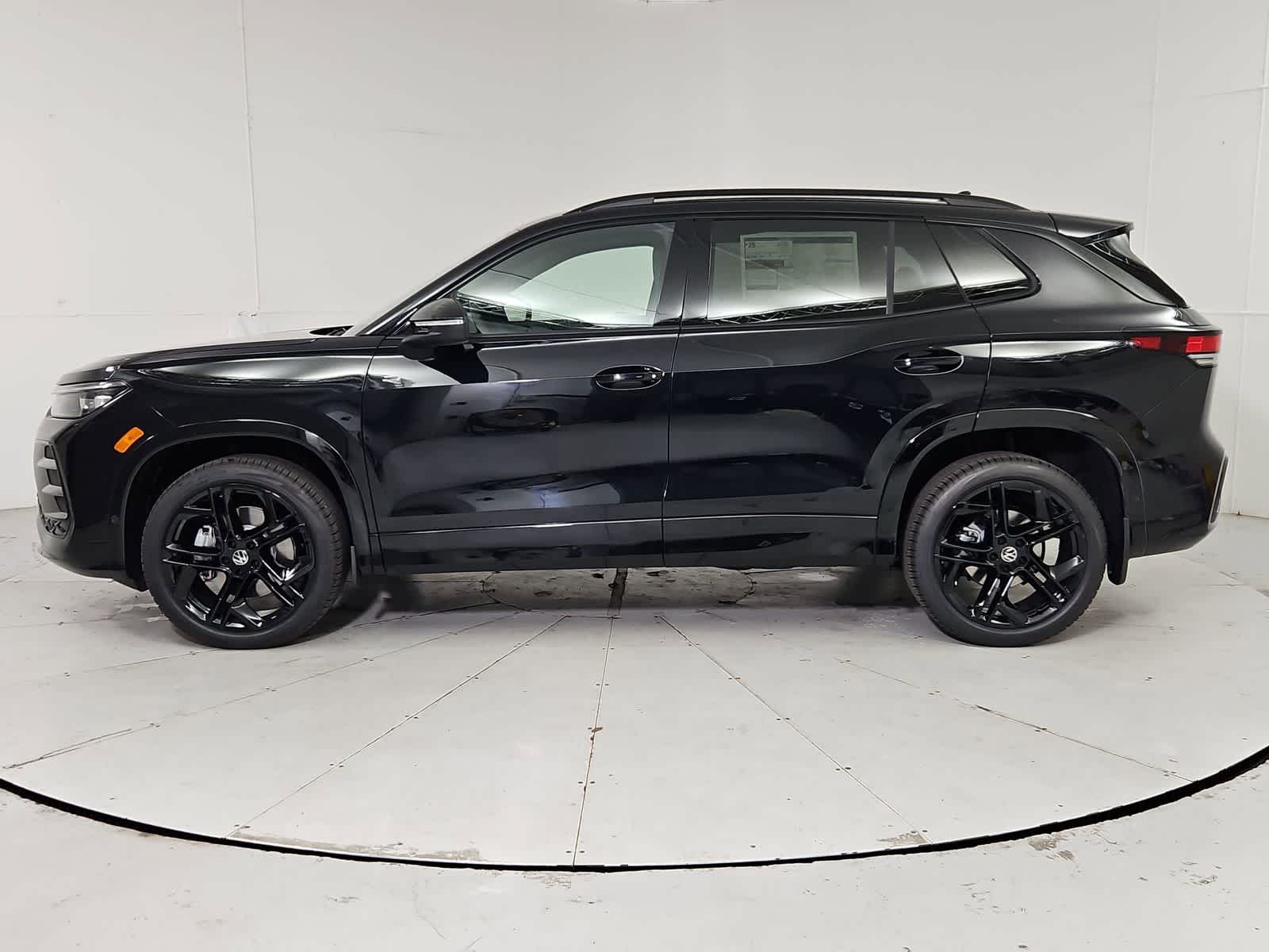 Thumbnail: 2026 Volkswagen Tiguan - 3