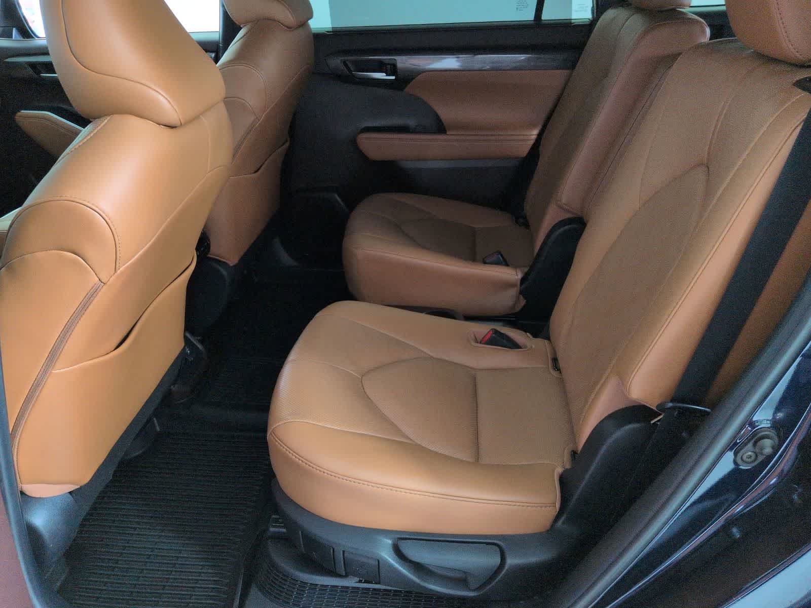 Thumbnail: 2021 Toyota Highlander - 20