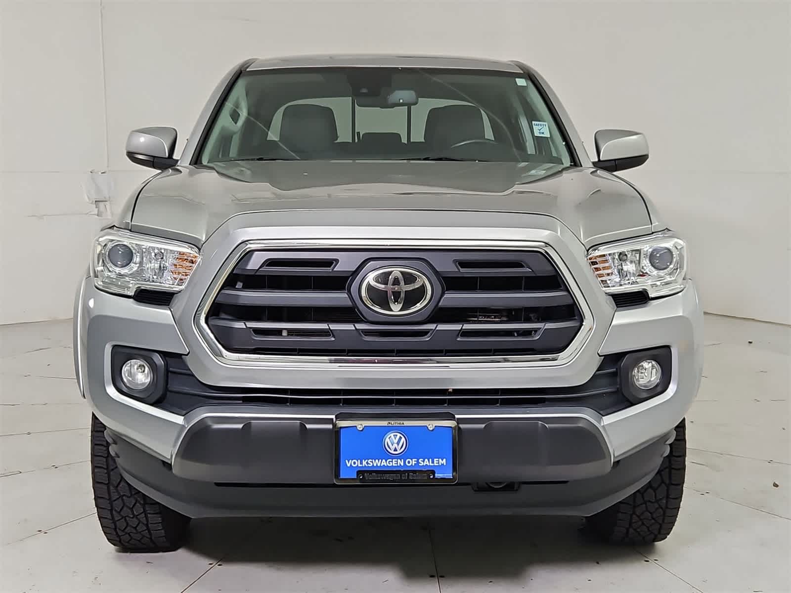 Thumbnail: 2019 Toyota Tacoma - 9