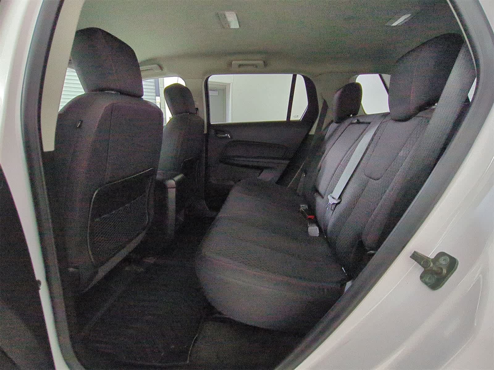 Thumbnail: 2015 GMC Terrain - 19