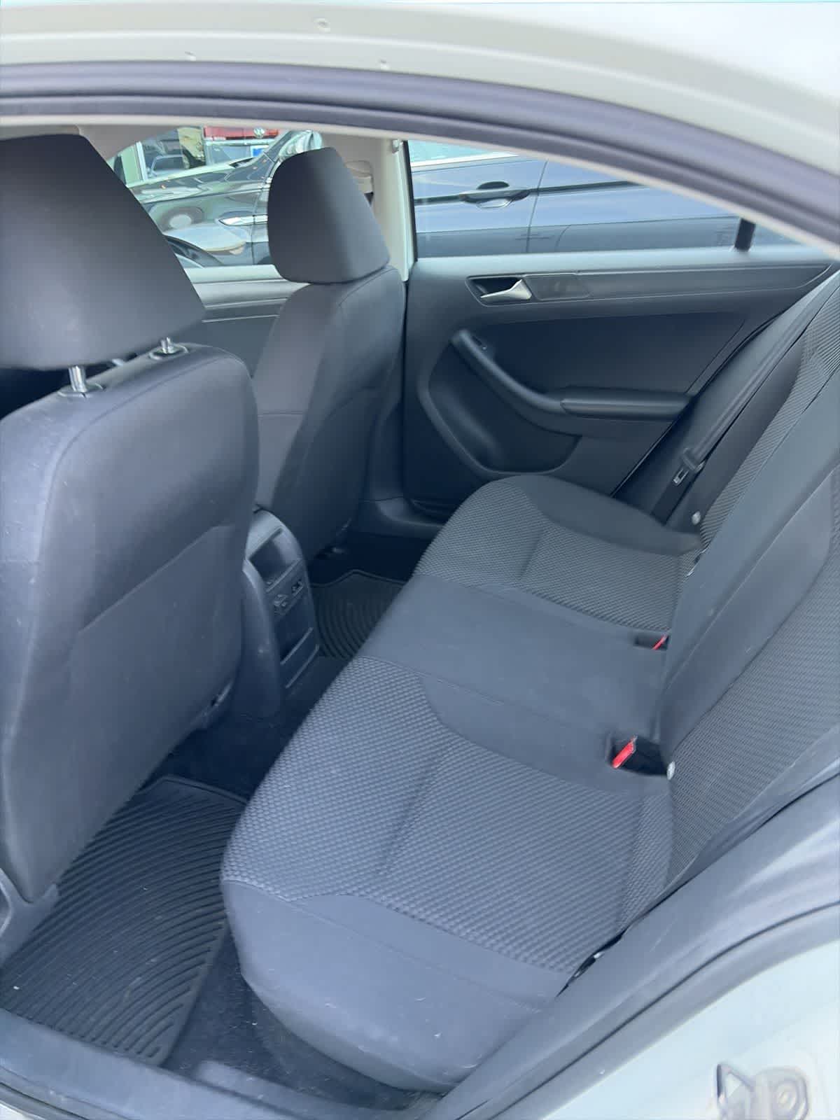 Thumbnail: 2014 Volkswagen Jetta - 6