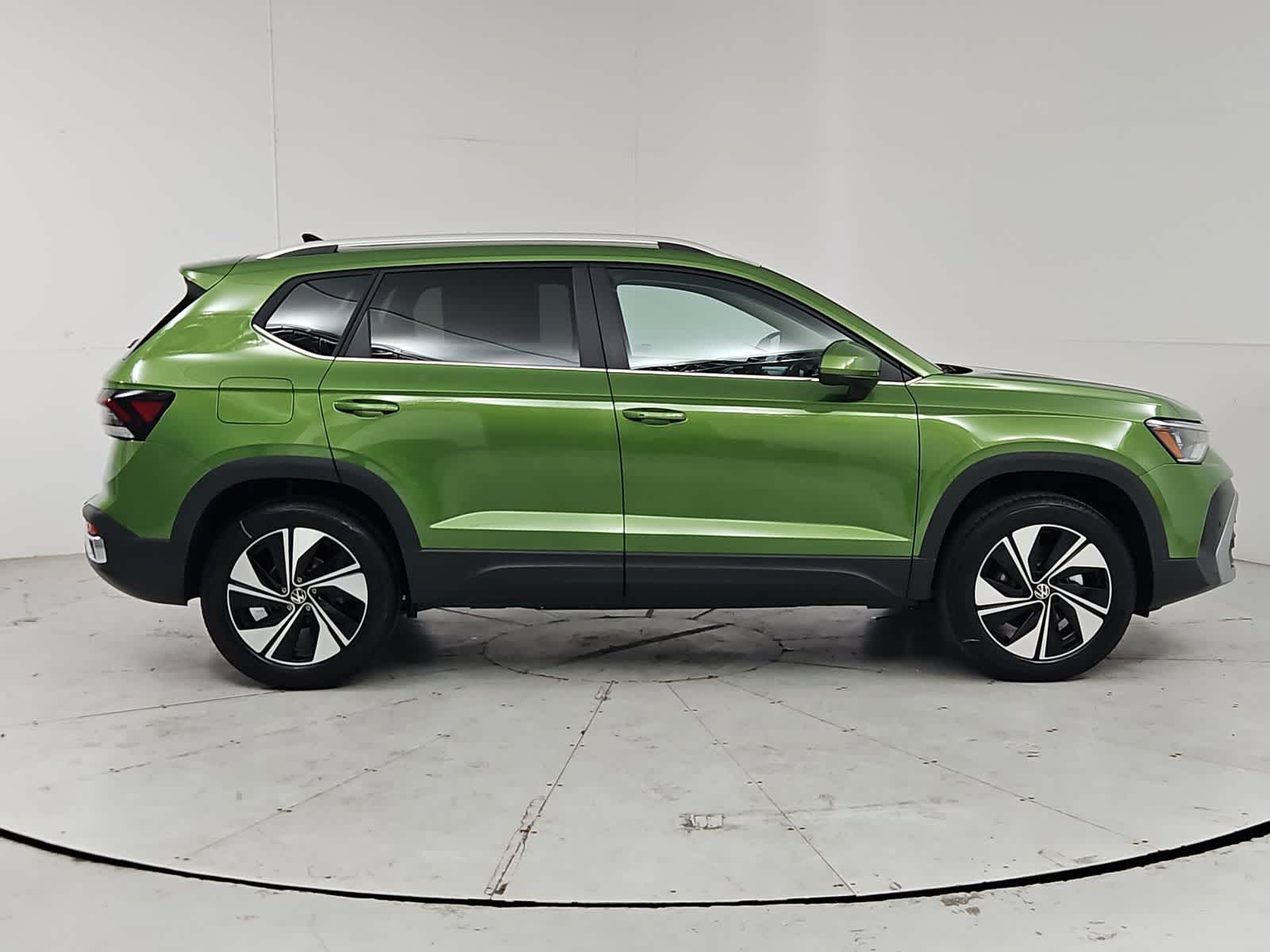 Thumbnail: 2026 Volkswagen Taos - 7