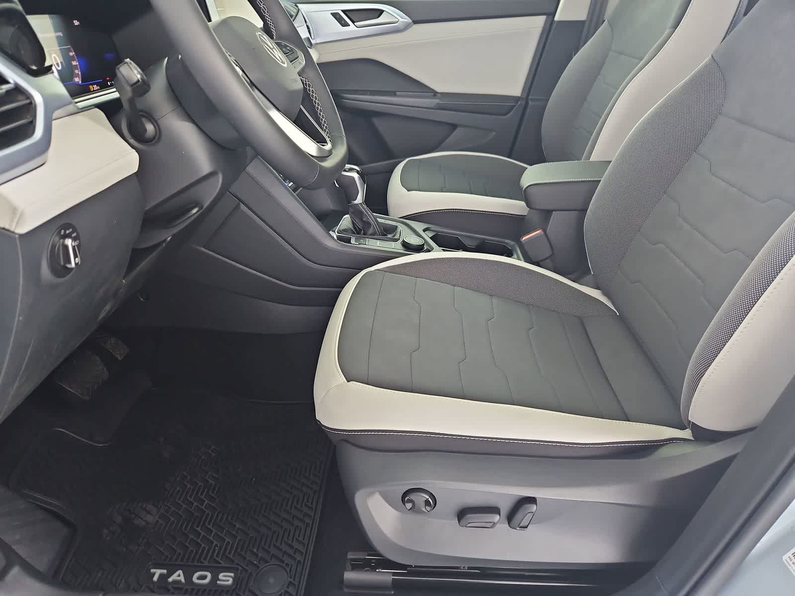 Thumbnail: 2026 Volkswagen Taos - 16