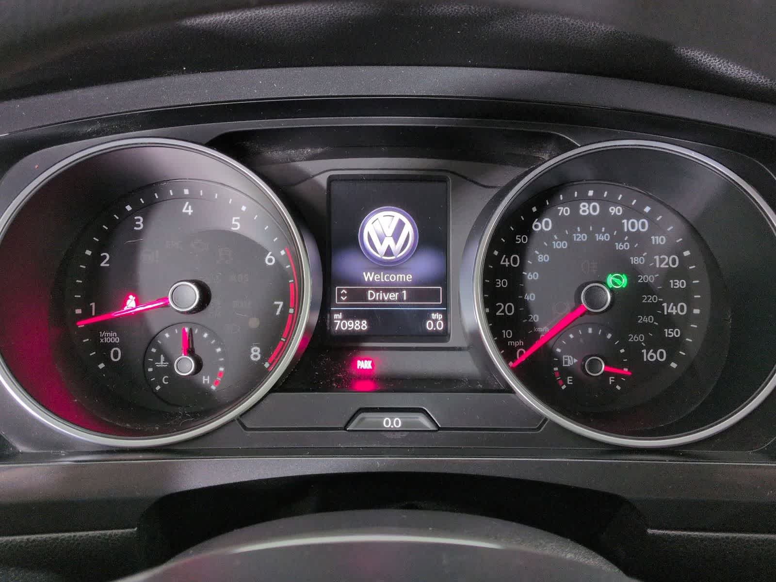 Thumbnail: 2018 Volkswagen Tiguan - 30