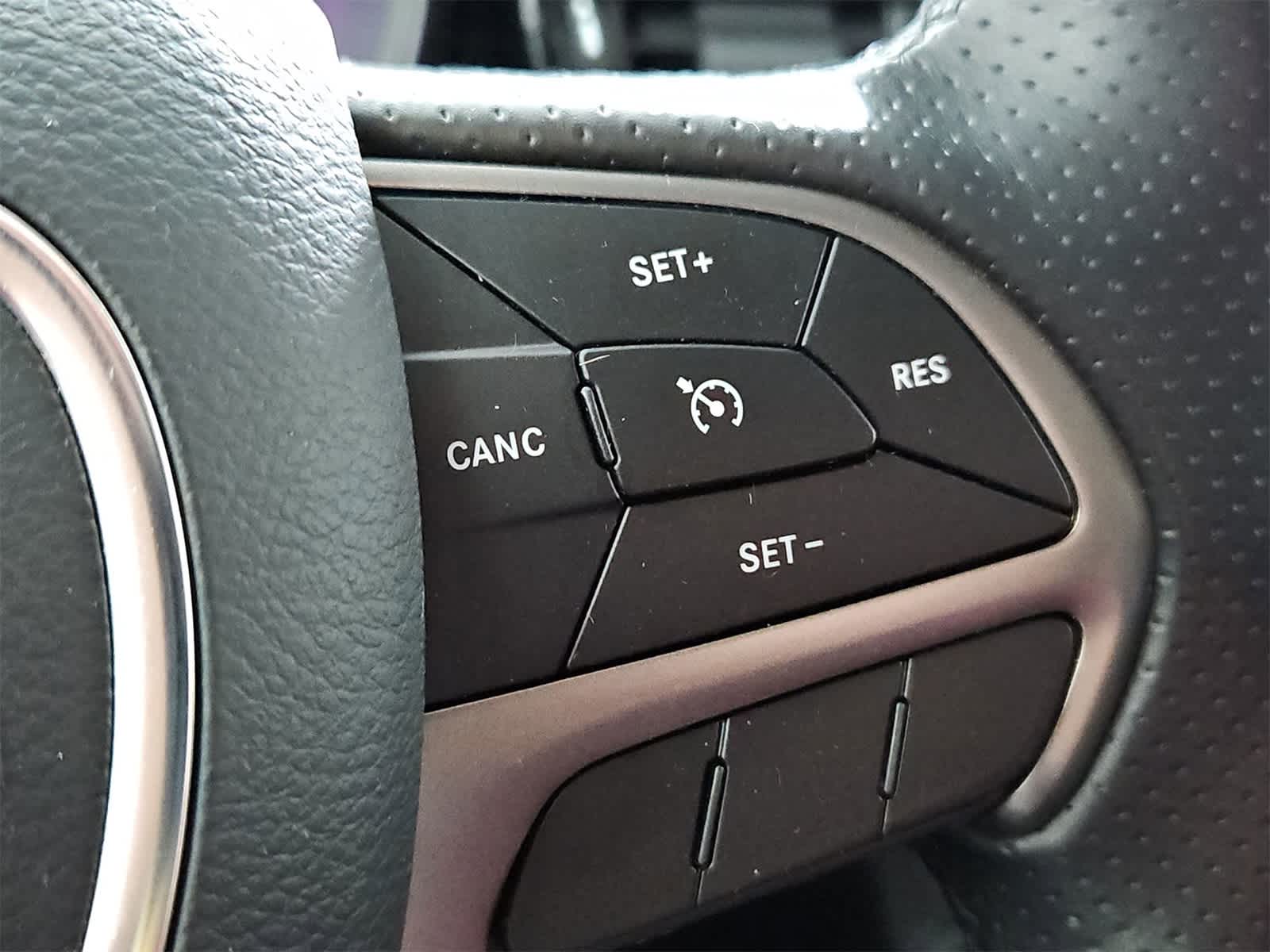 Thumbnail: 2021 Dodge Durango - 24