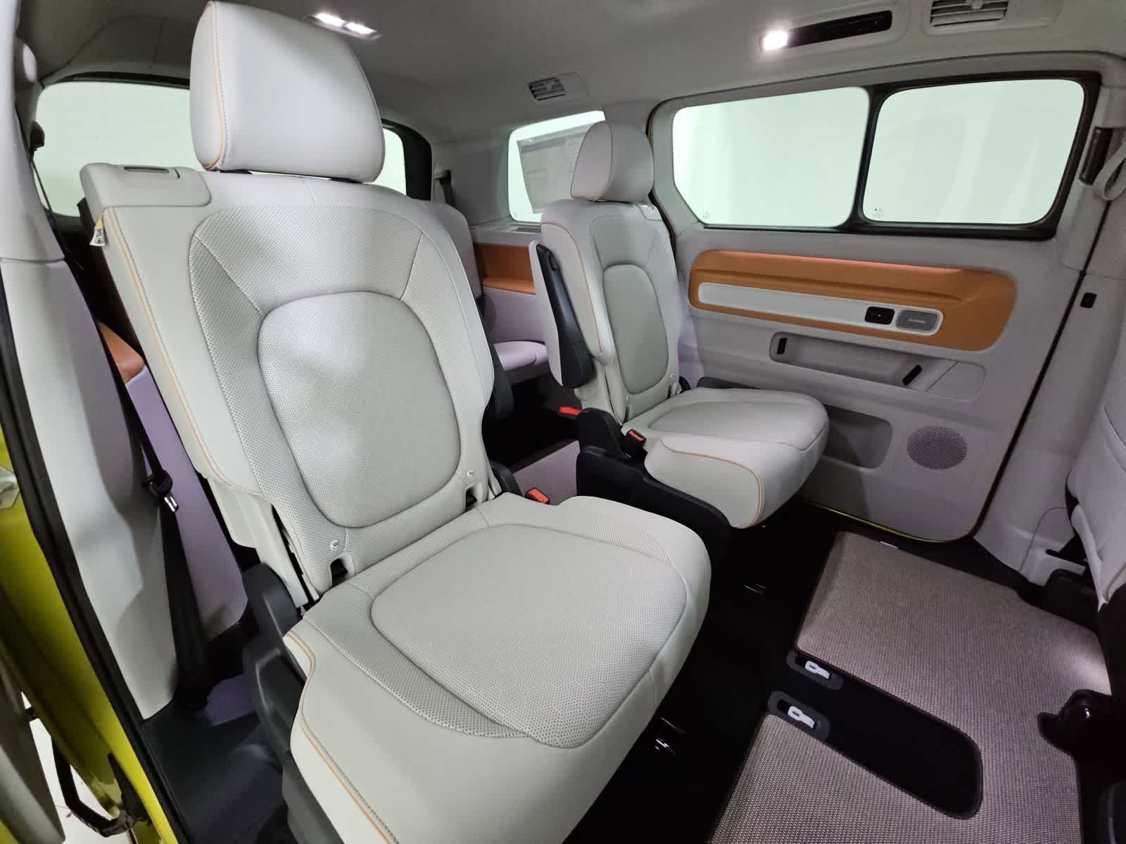 Thumbnail: 2025 Volkswagen ID.Buzz - 21