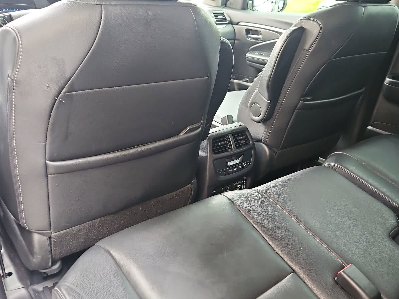 Thumbnail: 2019 Honda Pilot - 18