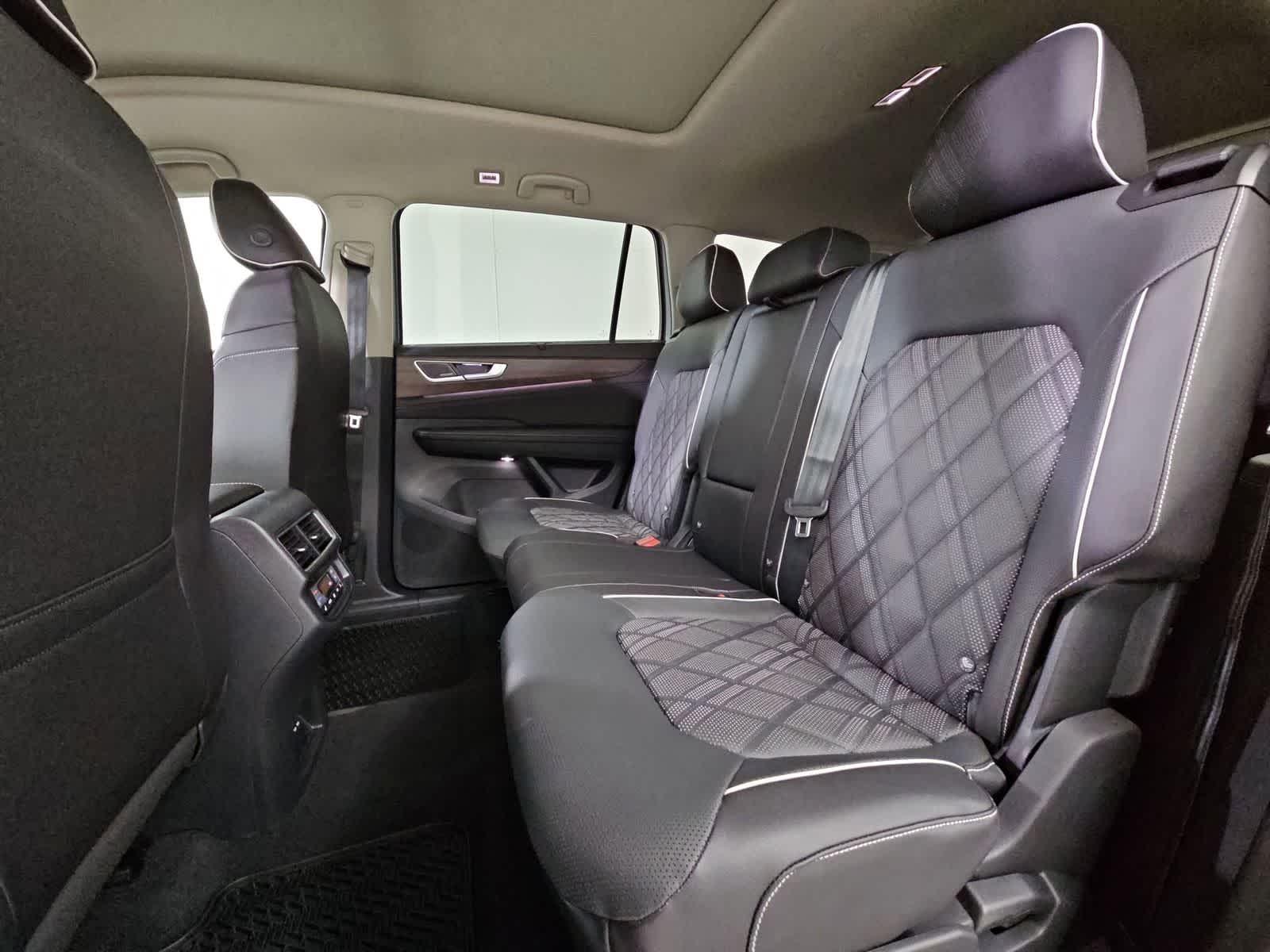 Thumbnail: 2026 Volkswagen Atlas - 20