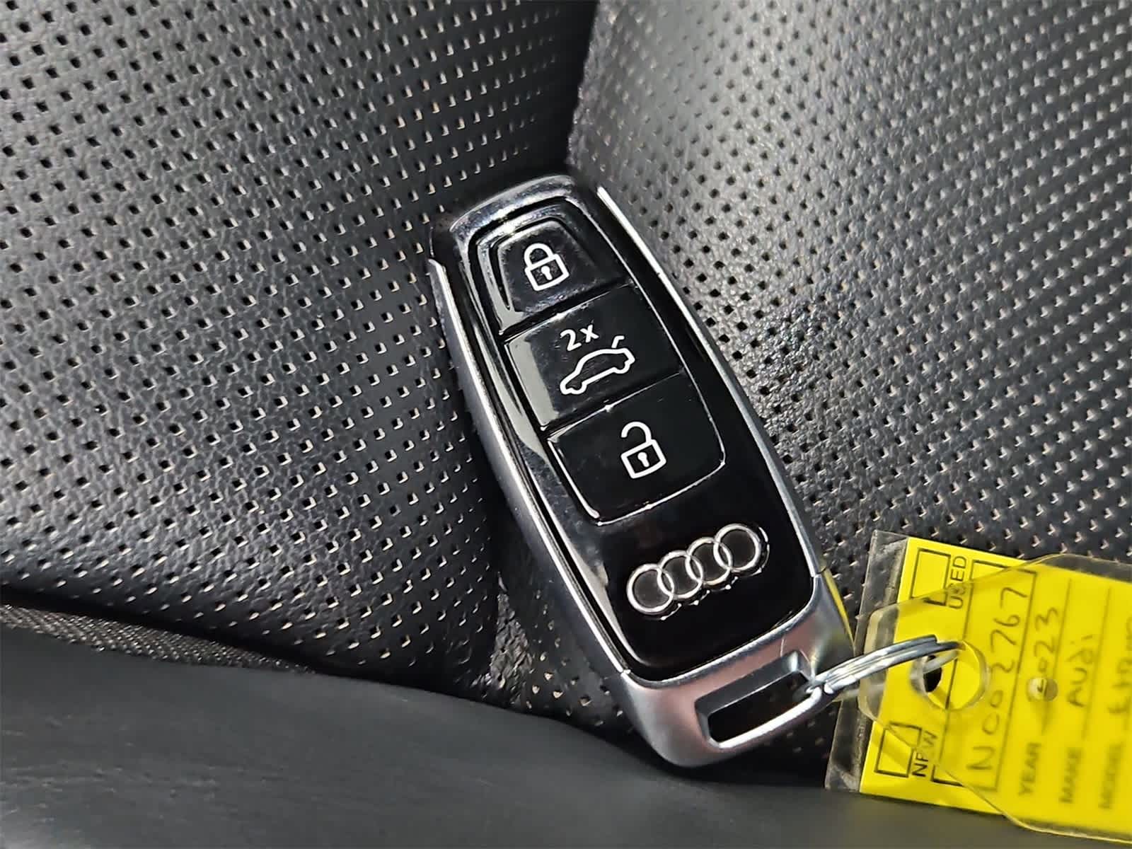 Thumbnail: 2023 Audi e-tron GT - 37