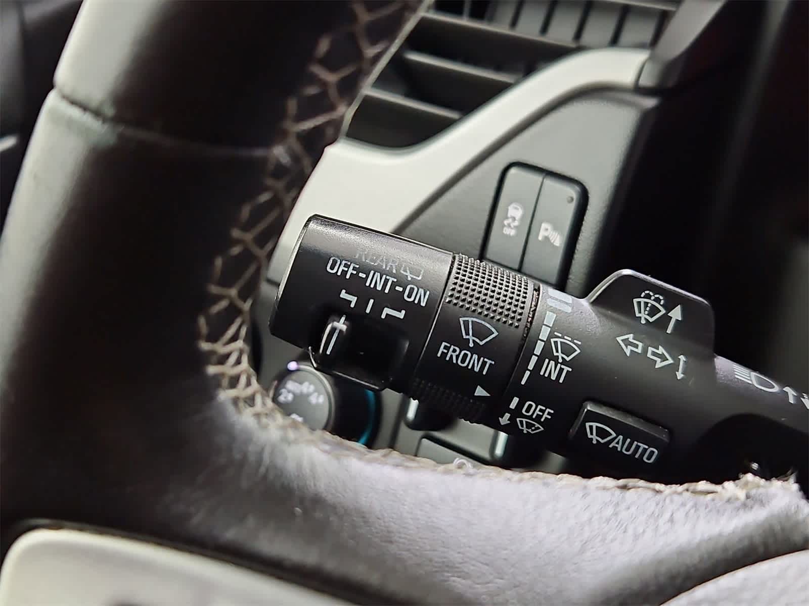 Thumbnail: 2017 GMC Yukon XL - 25