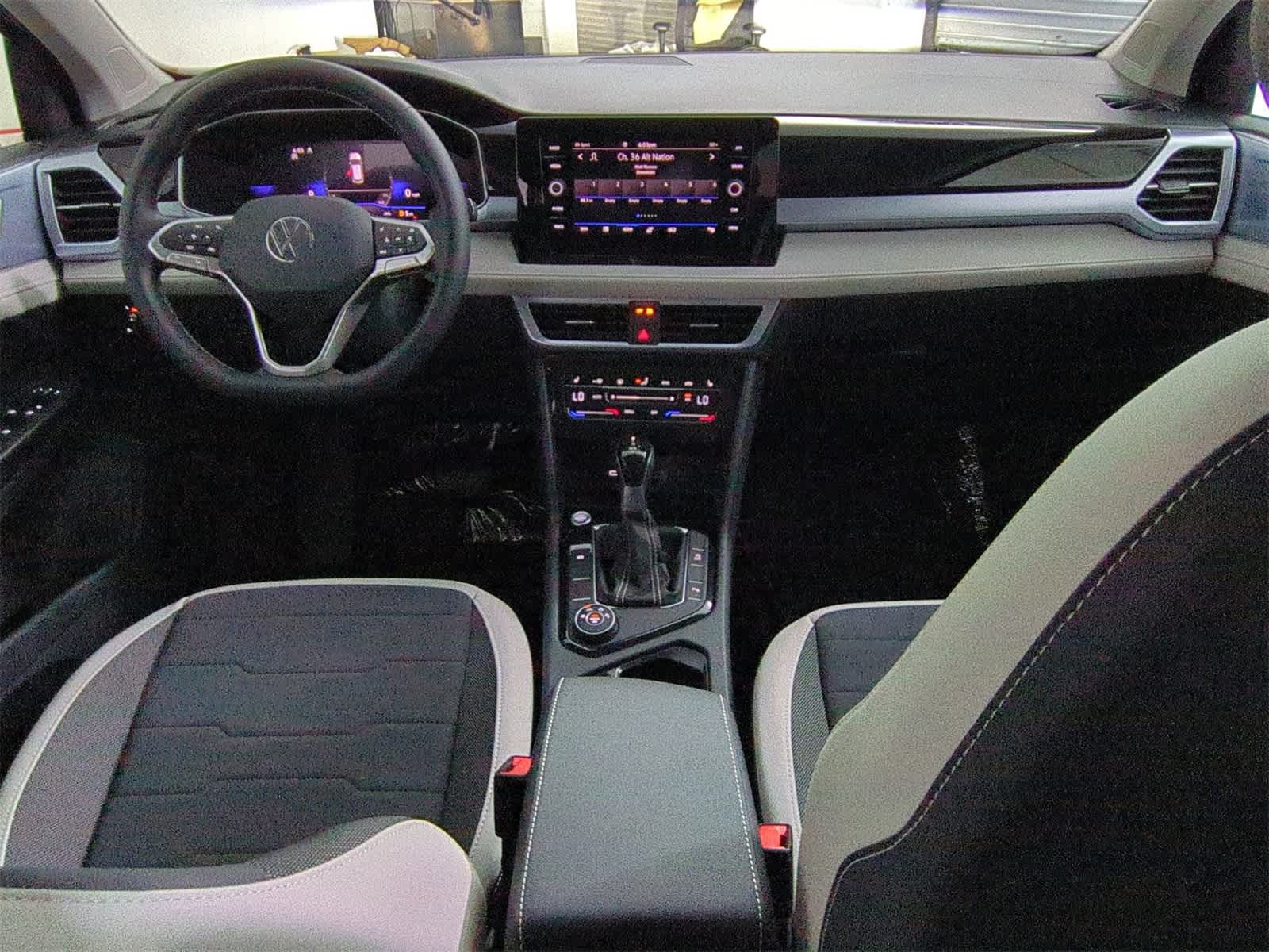 Thumbnail: 2025 Volkswagen Taos - 15