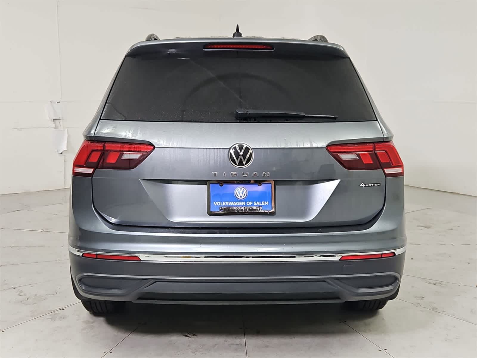 Thumbnail: 2022 Volkswagen Tiguan - 5