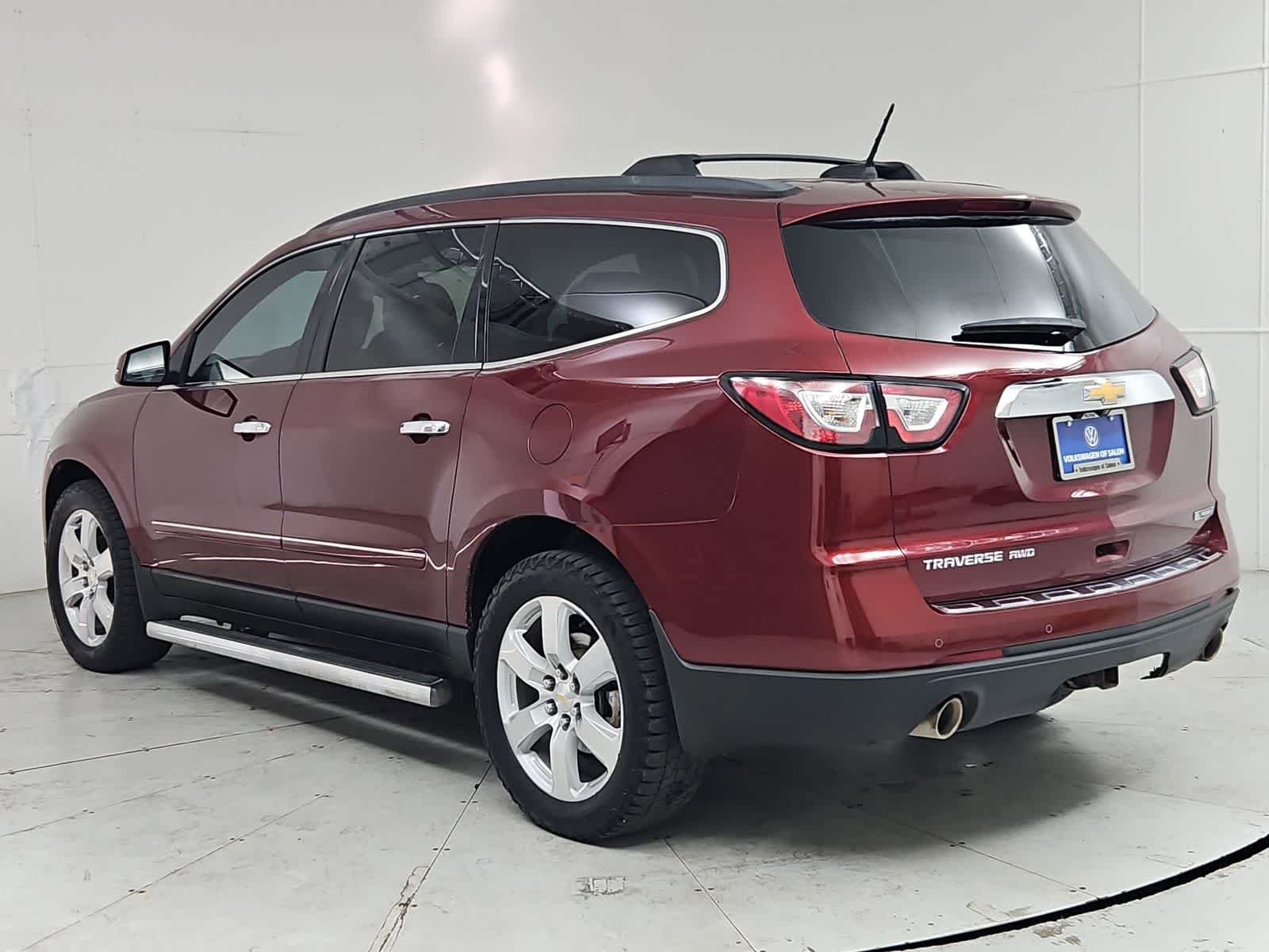 Thumbnail: 2017 Chevrolet Traverse - 4
