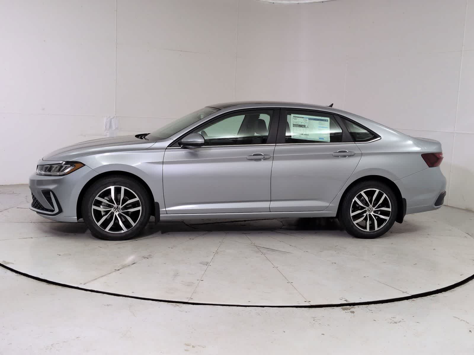 Thumbnail: 2026 Volkswagen Jetta - 3