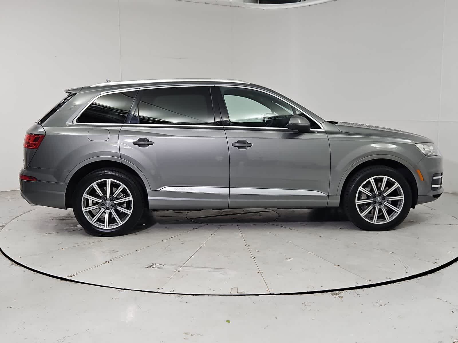 Thumbnail: 2017 Audi Q7 - 7
