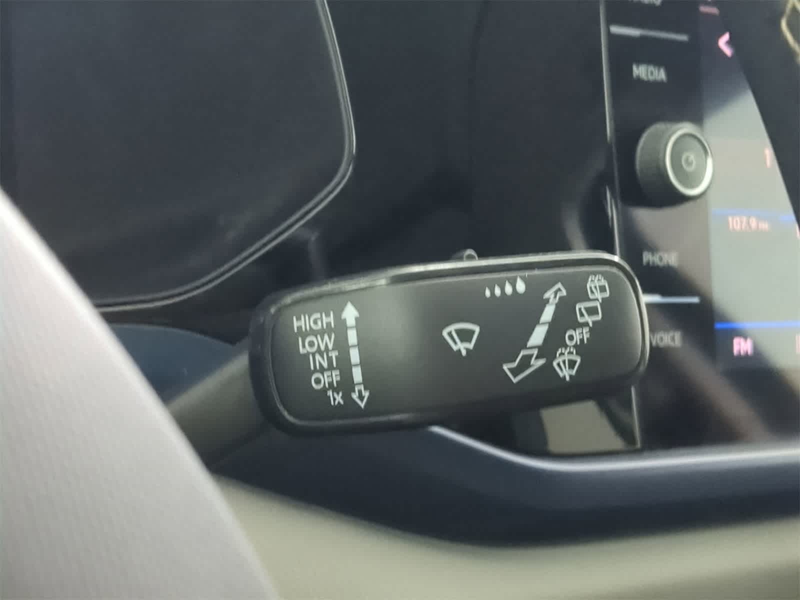 Thumbnail: 2023 Volkswagen Taos - 26