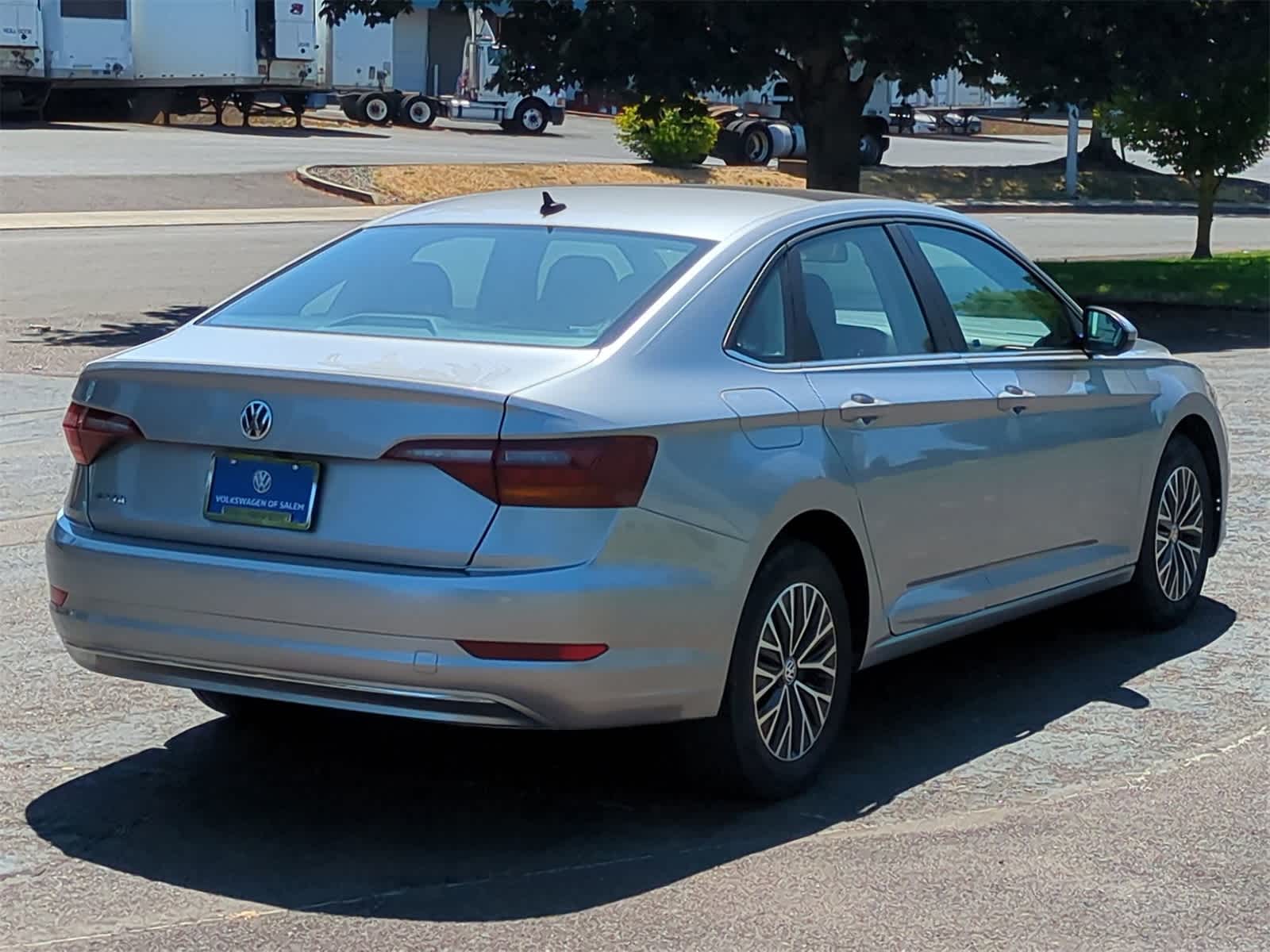 Thumbnail: 2019 Volkswagen Jetta - 6
