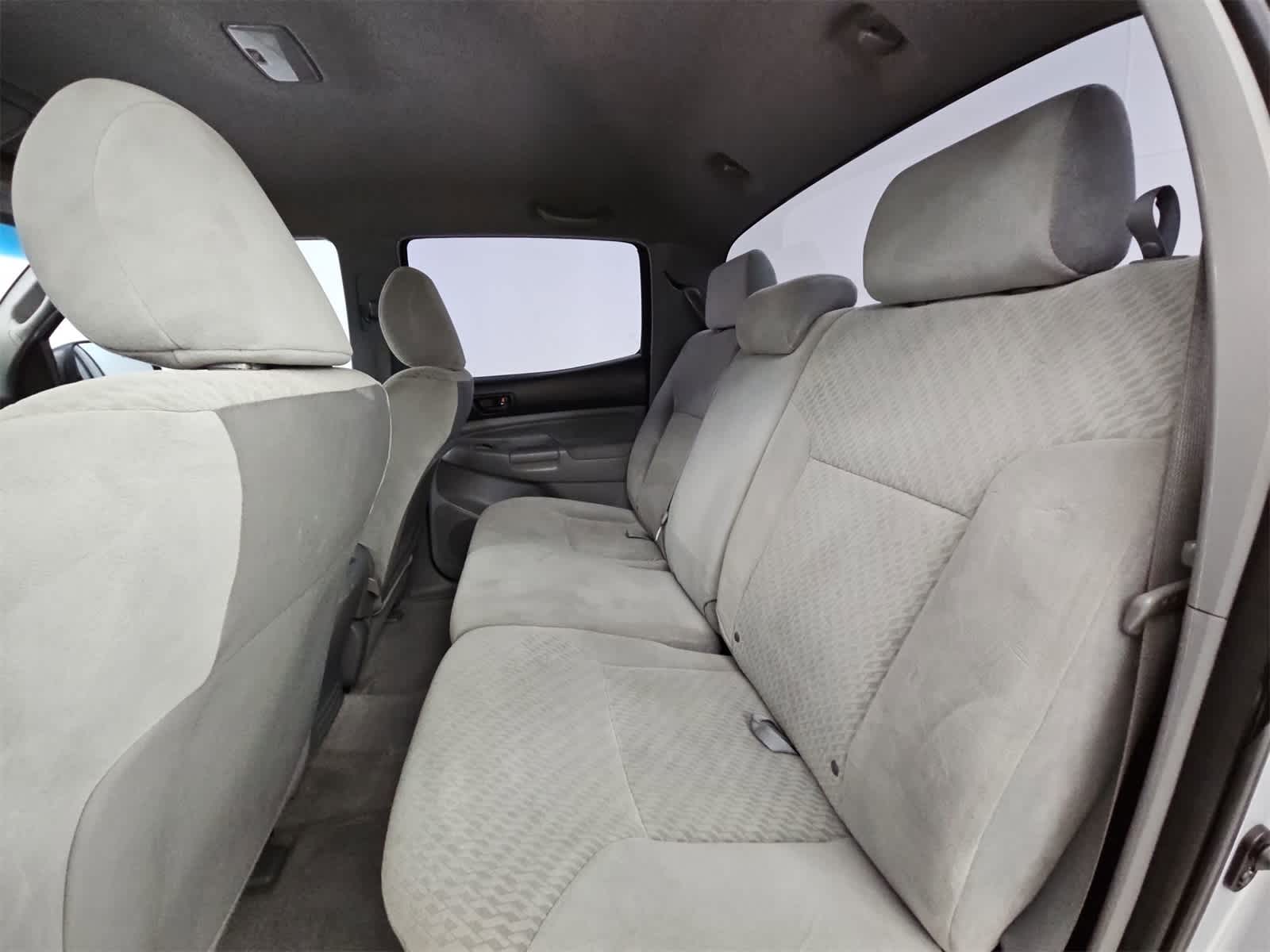 Thumbnail: 2011 Toyota Tacoma - 18