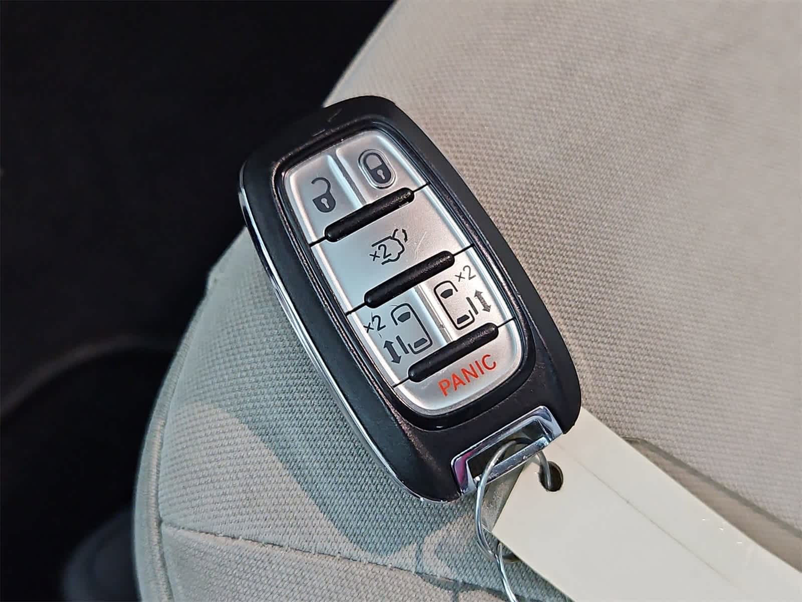 Thumbnail: 2018 Chrysler Pacifica - 35