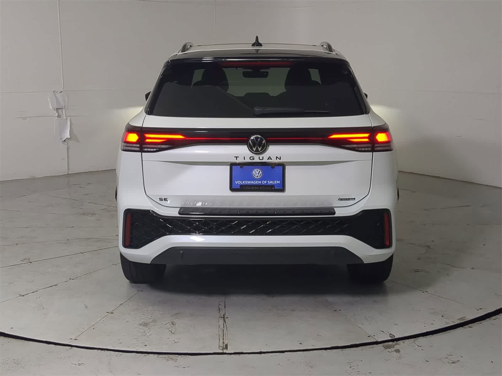 Thumbnail: 2025 Volkswagen Tiguan - 5