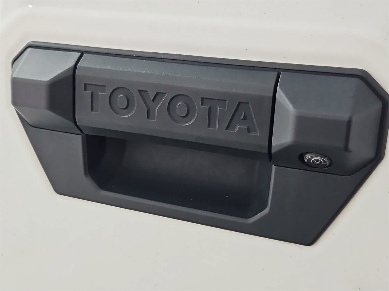 Thumbnail: 2024 Toyota Tacoma - 11