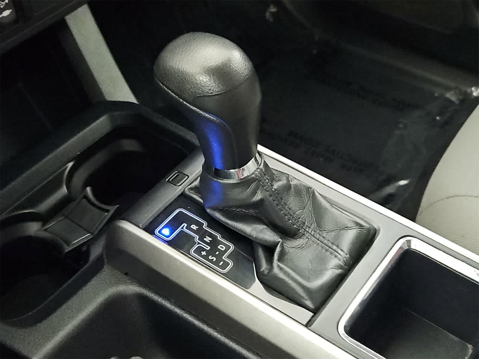 Thumbnail: 2019 Toyota Tacoma - 32